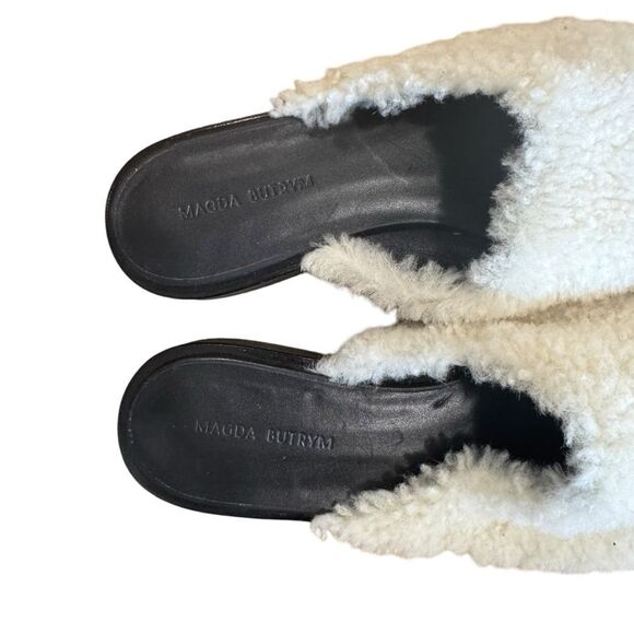 Revolve Magda Butyrm Shearling Slippers, size 39 - Picture 12 of 13